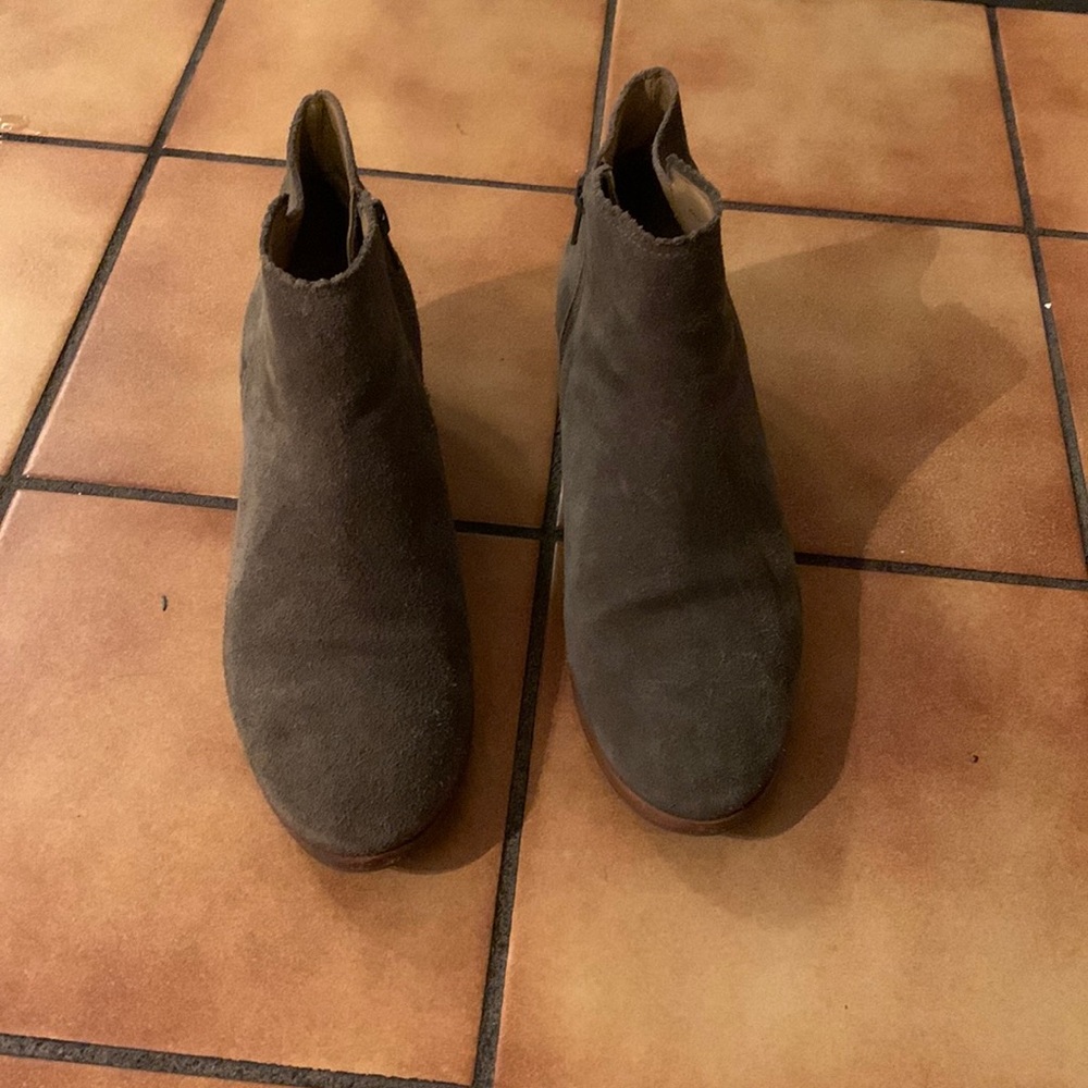%50 OFF! Put your offer in!Jack Rogers suede moss green boots 8,5